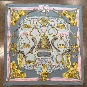 Authentic Hermes Silk scarf 90cm 34”